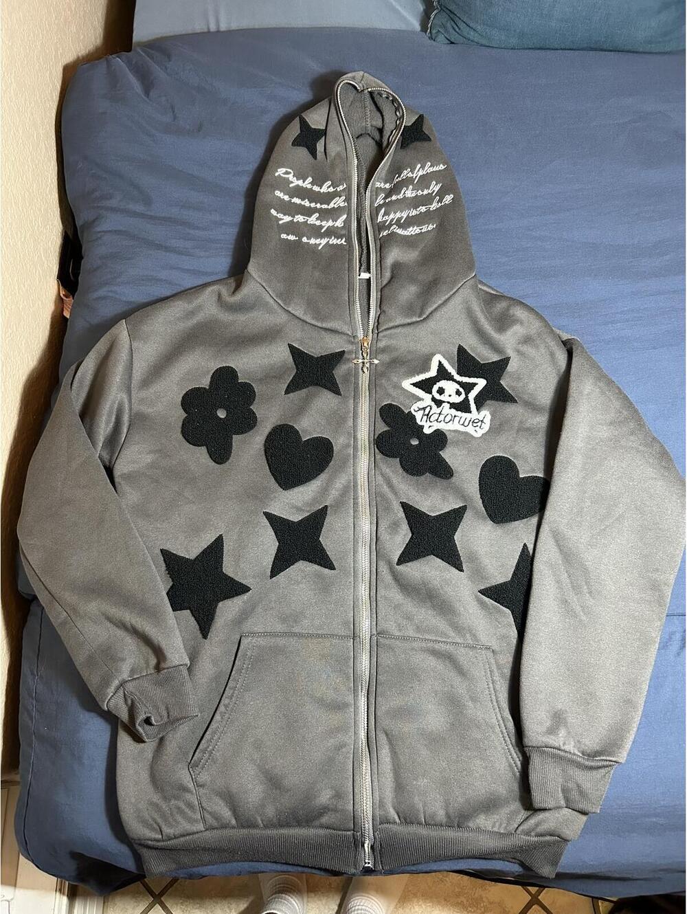 Gray Zip-Up Hoodie with Black Star and Heart Graphic Print, Size M